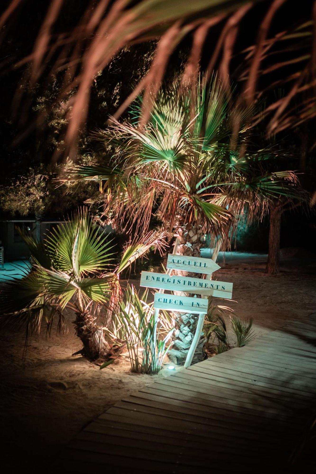 Salines Hotel อิแยร์ ภายนอก รูปภาพ